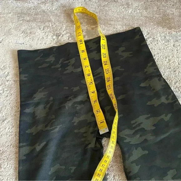 Spanx Look At Me Now Camo Leggings Compression Shaping Pants Camouflage: XL - Picture 5 of 9
